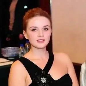 乌克兰女演员伊莉莎朋友圈曝光说出乌克兰现状每天生活都很紧张