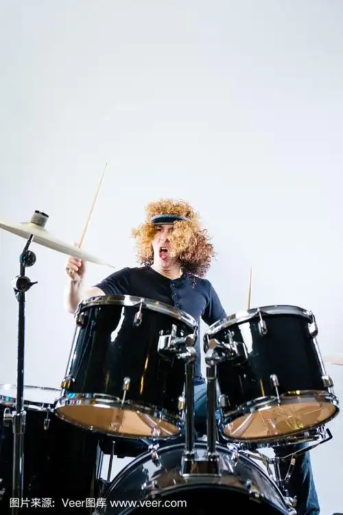 摇滚鼓手