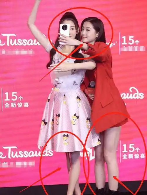 关晓彤蜡像做得太精致,本尊见后猛夸好看,生图却暴露真实腿围_女明星