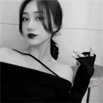 大胸御姐冷酷女生头像高傲女生霸气胸部头像