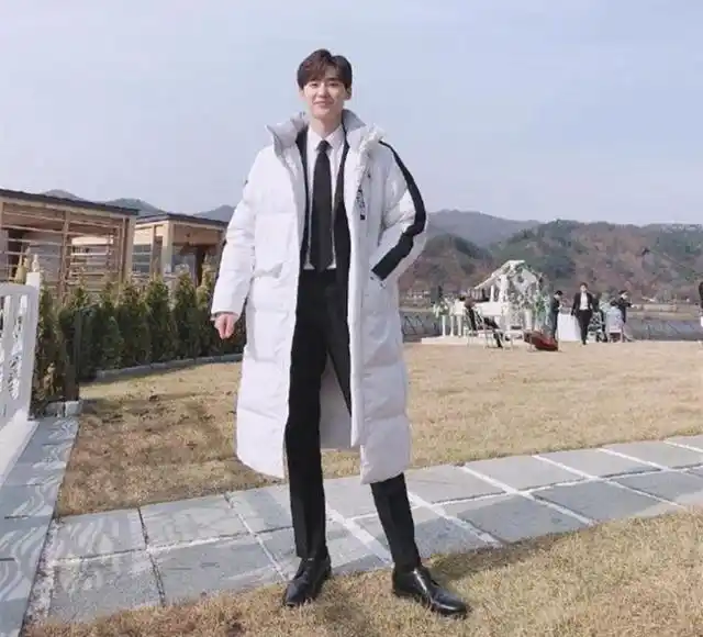 行走的衣架,李钟硕教你玩转花样西装,穿着好看并自带男友力气质