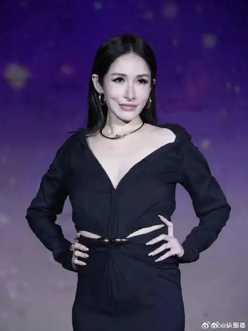 萧亚轩礼服反穿##萧亚轩