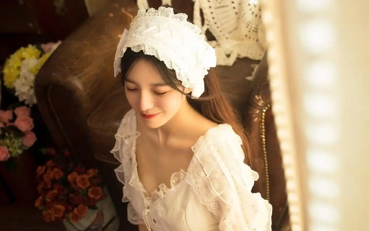 桌面壁纸 美女壁纸 高颜值美女复古蕾丝裙私房写真图片桌面壁纸 1920