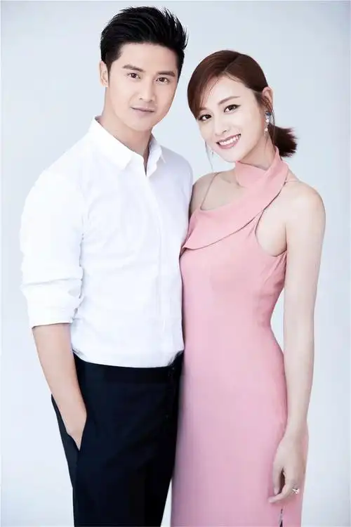 田亮晒夫妻合照分享夫妻相处之道意外暴露妻管严的一面