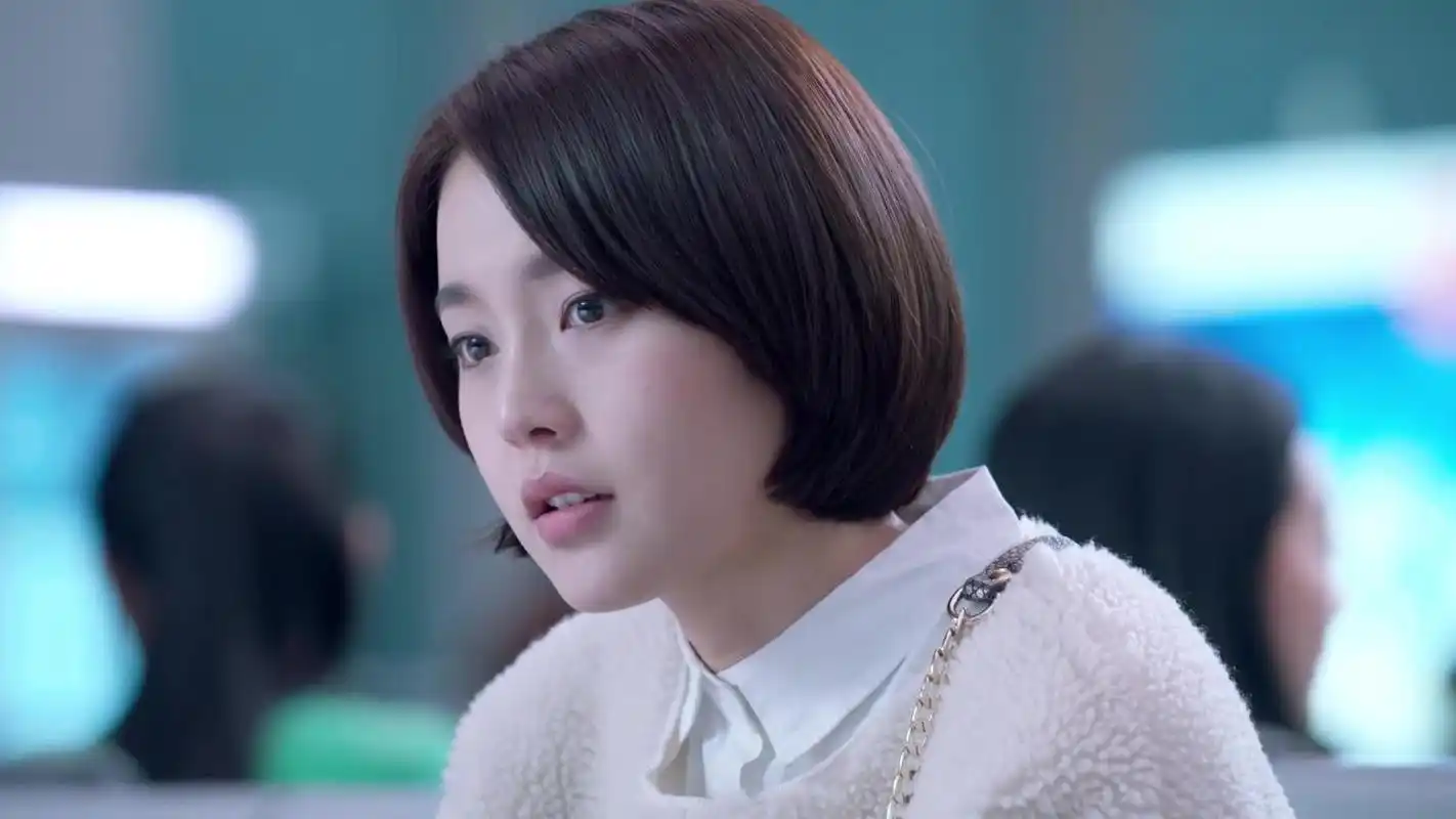 《鸡毛飞上天》:最美女人的单身之谜 《鸡毛飞上天》是一部经典之作