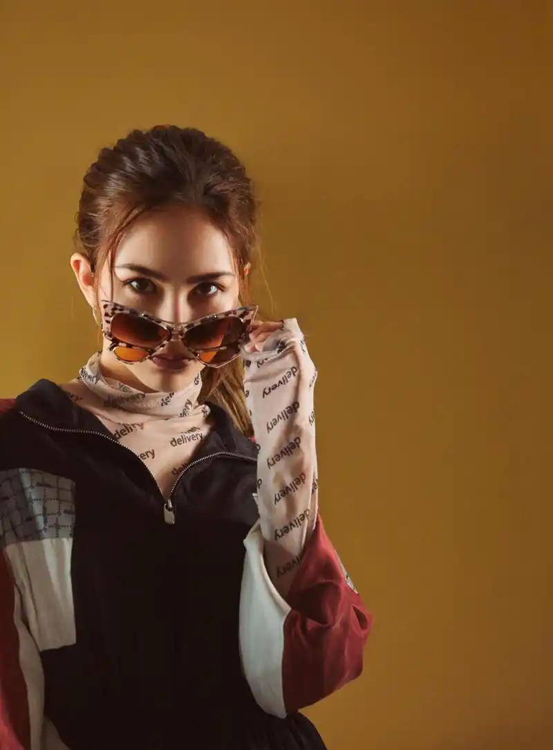 天王嫂昆凌时尚大片,可爱性感,美艳动人!