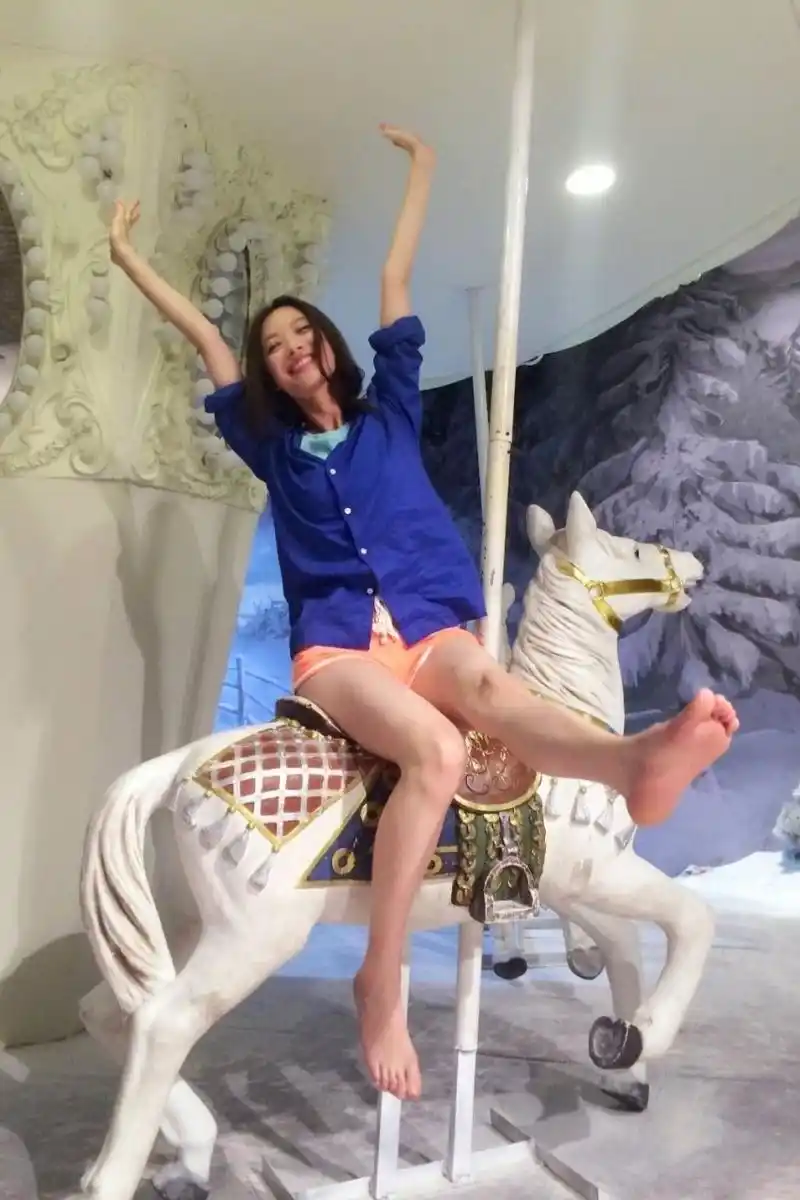 倪妮  美腿美脚合集[鄙视]