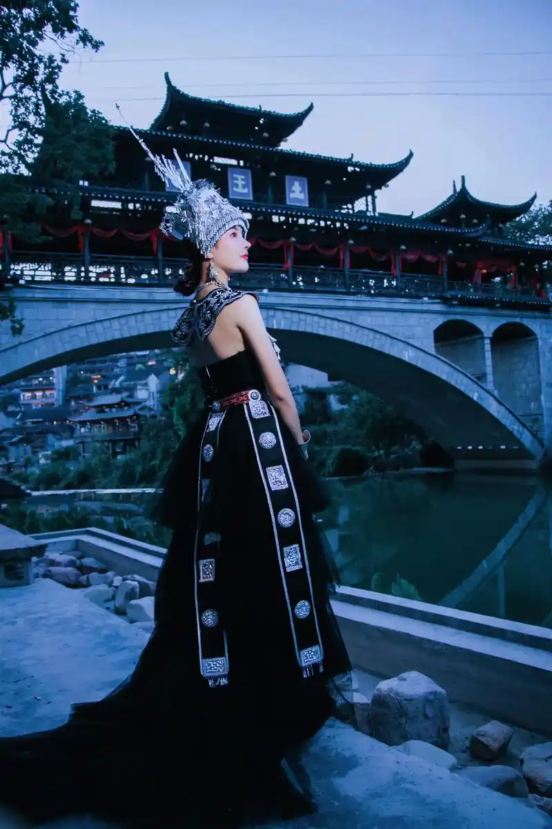 苗服写真.一生一定要拍一次苗族黑纱#苗寨风情 #苗疆女子 # - 抖音