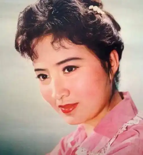 老电影《燕归来》中路燕扮演者高英 近况如何?如今64岁人淡如菊