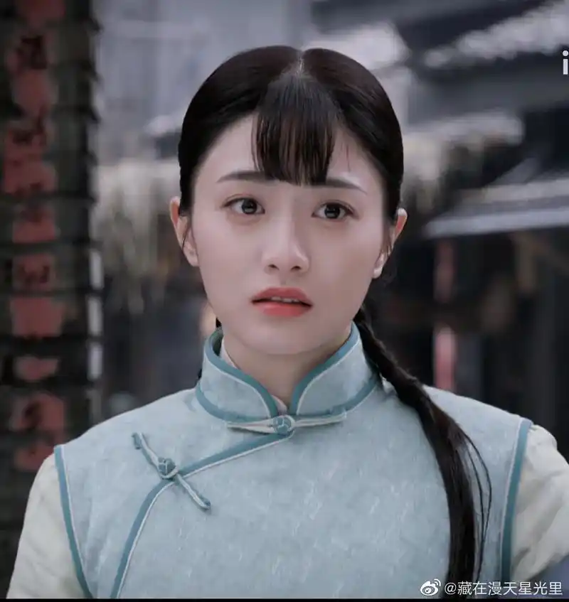 演员孙雪宁在《一代匠师》这部木雕,雕刻民国剧中饰演廖家大小姐 - 抖