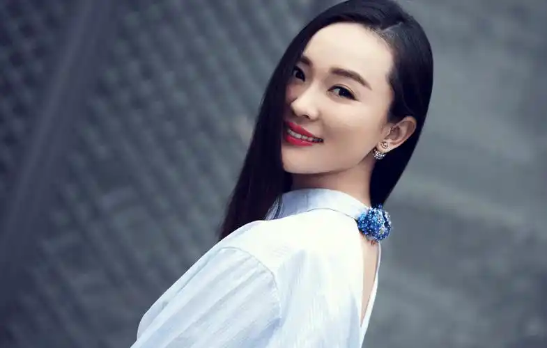 黑料女王霍思燕为艺术一脱到底,交恶杨幂手撕黄奕,靠儿子洗白