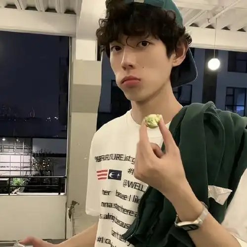 商师话题##男生头像#帅气的男生头像,快来挑选吧～90  (来源