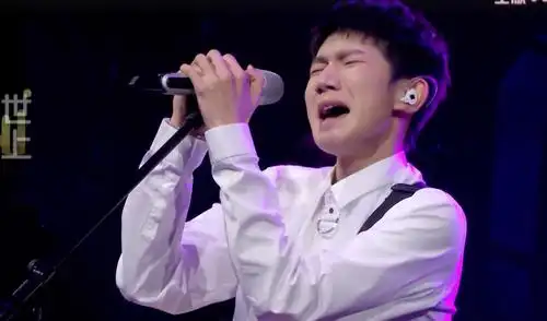 王源哭了,《世上没有真正的感同身受》,这算是"演出事故"吗?