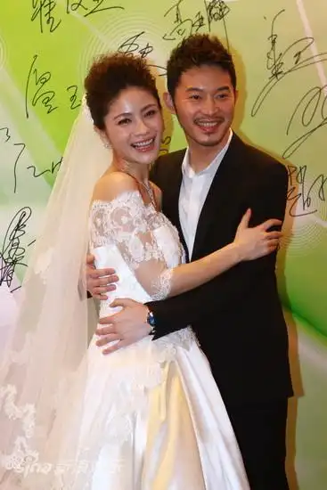 p>沙溢,1978年2月15日出生于 a target="_blank" href="/item/吉林省