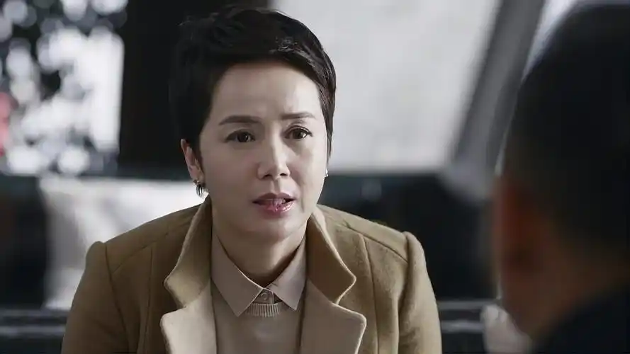 守婚如玉:丈夫受诬陷入狱,妻子一听陷害他的人名字,当场呆了!