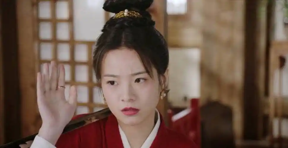 看完李庚希的新剧古装造型,路人:感觉我也可以去演戏了!