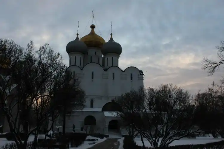 位于莫斯科南部科洛缅斯科耶的救主升天大教堂是沙皇瓦西里三世为了