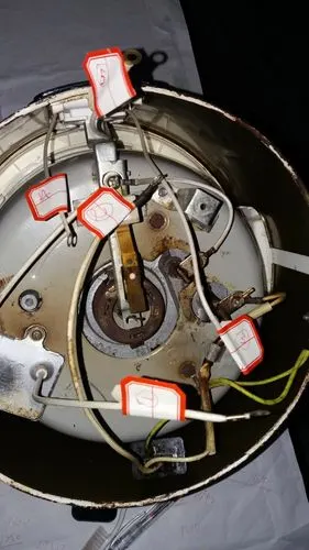 拆了一个半球电饭煲,清洗过后忘了剩下的五根线该怎么接了,亲大神们帮