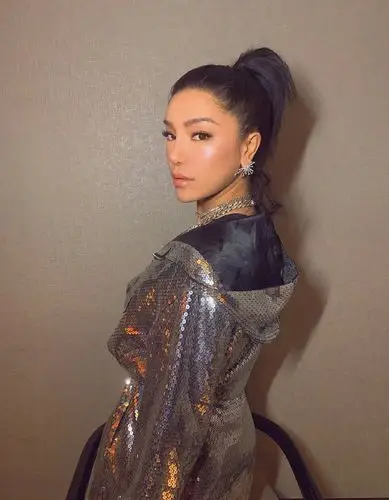 江映蓉冷艳性感写真图片