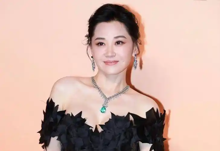 原创善恶终有报因果轮回55岁许晴风韵犹存人生新篇章开启