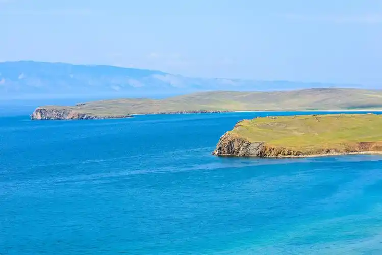 站在《贝加尔湖畔》,听着李健唱的那首歌._新浪看点