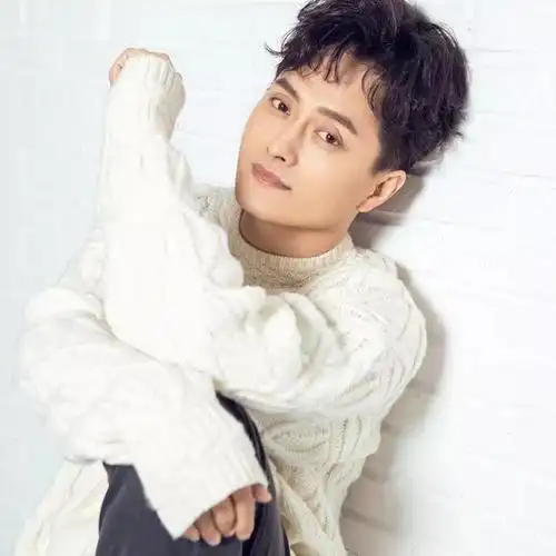 云飞来自草原的天籁男声唱不尽满腔的热血豪情