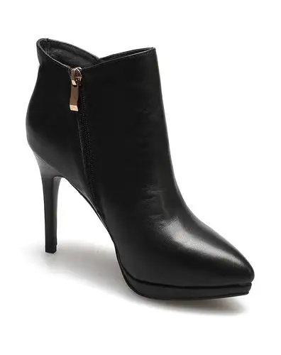 tv collection女士鞋包专场黑色时尚金属装饰防水台牛皮超高跟短靴ftv