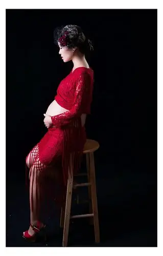 你感受下,我是不到30周就准备拍,结果肚子不大,一直等到34周才