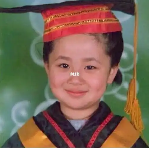 杨紫小时候的照片可真好看