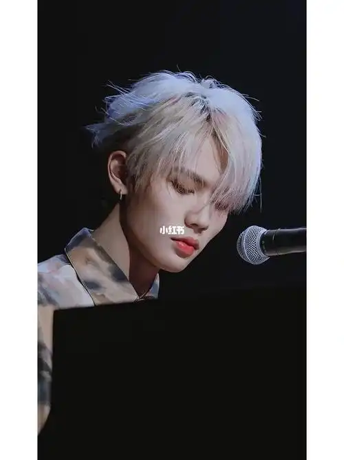 忍不住林彦俊地哭了