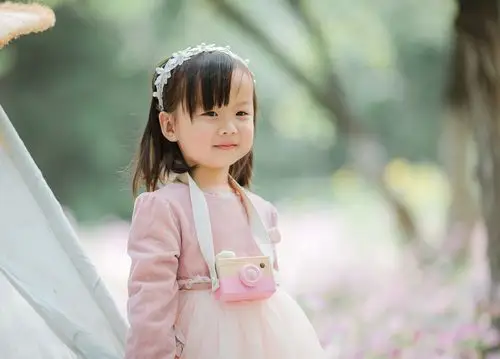 笑容治愈的小姑娘