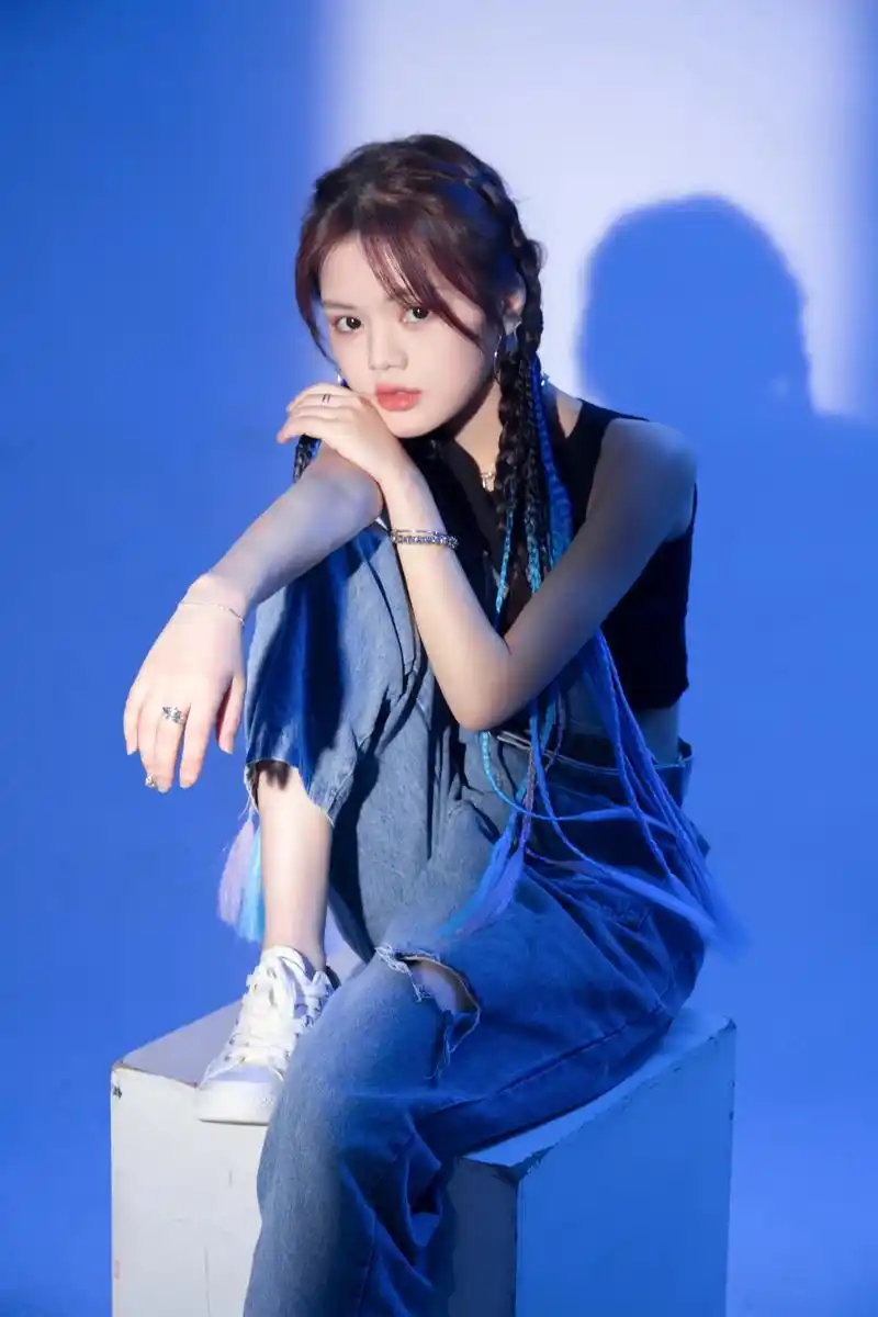 室内脏辫写真 - 抖音