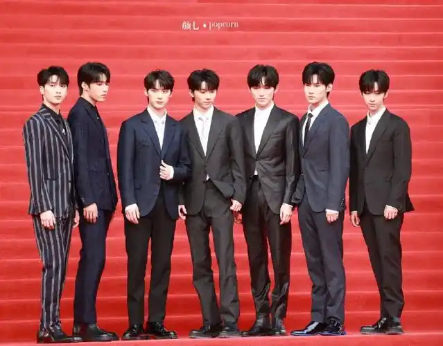 时代少年团全员西装造型红毯照玉树临风的七位少年#时代少年团红毯