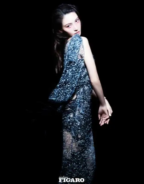 金晨费加罗四月刊封面##金晨费加罗花朵高定造型##金晨费加罗细闪