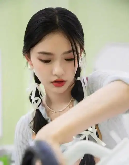 双马尾的林允也太可爱了吧她的恋情似乎一直很稳定