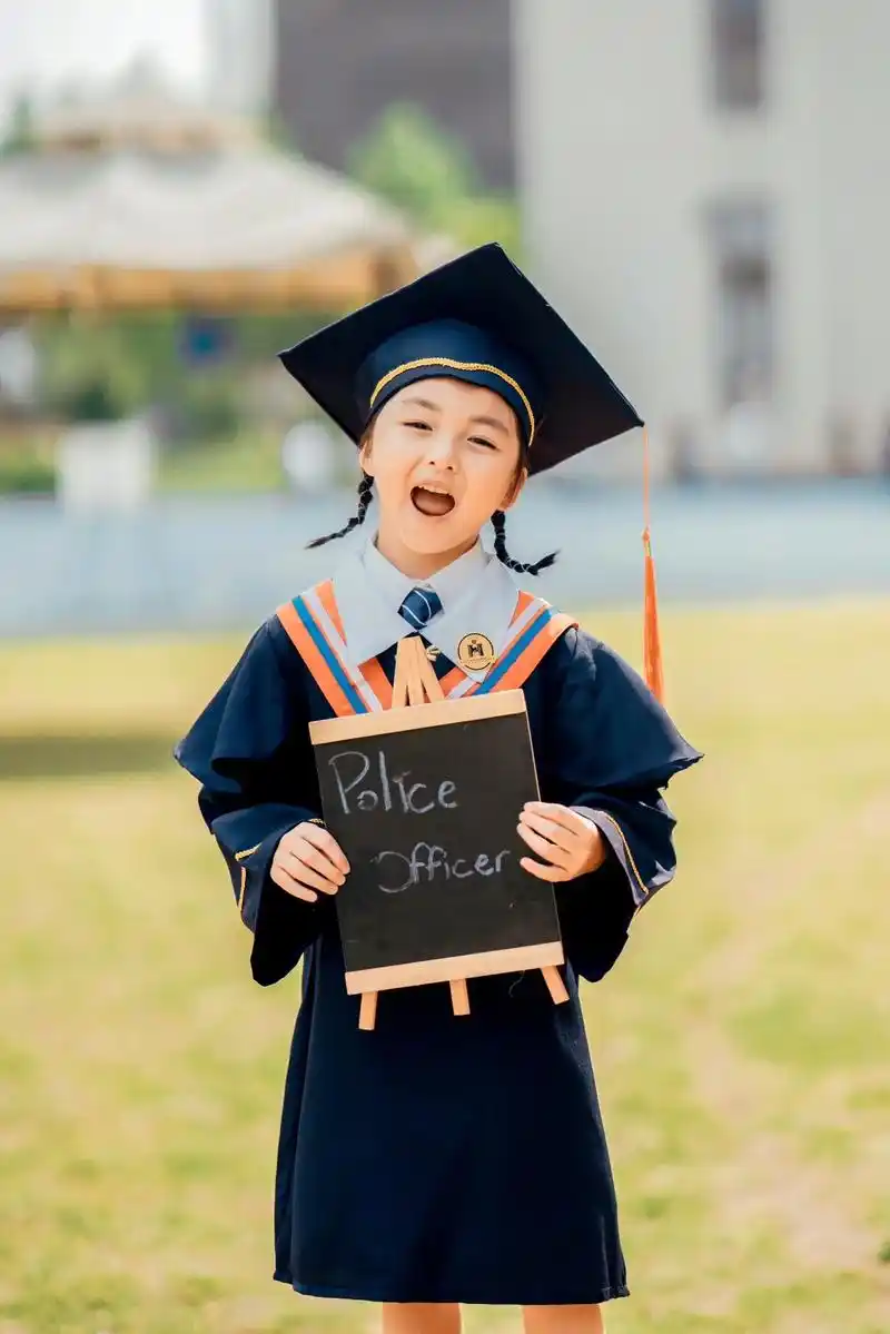 幼儿园单人毕业照丨说说你长大后的梦想吧