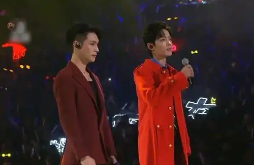 178cm张艺兴与183cm肖战同台看到俩人身高差网友不敢信
