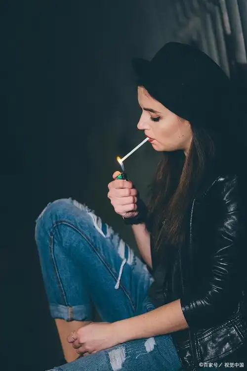 烟雨芳华——探索女性抽烟的故事