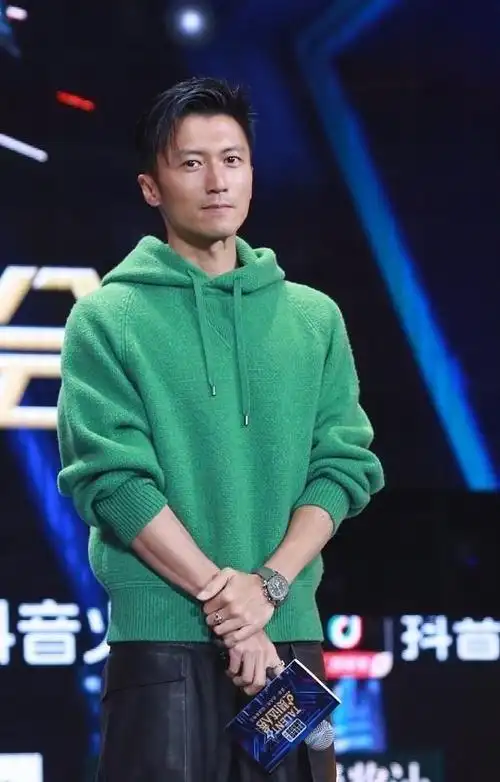 一,男明星常见的日常穿搭类型