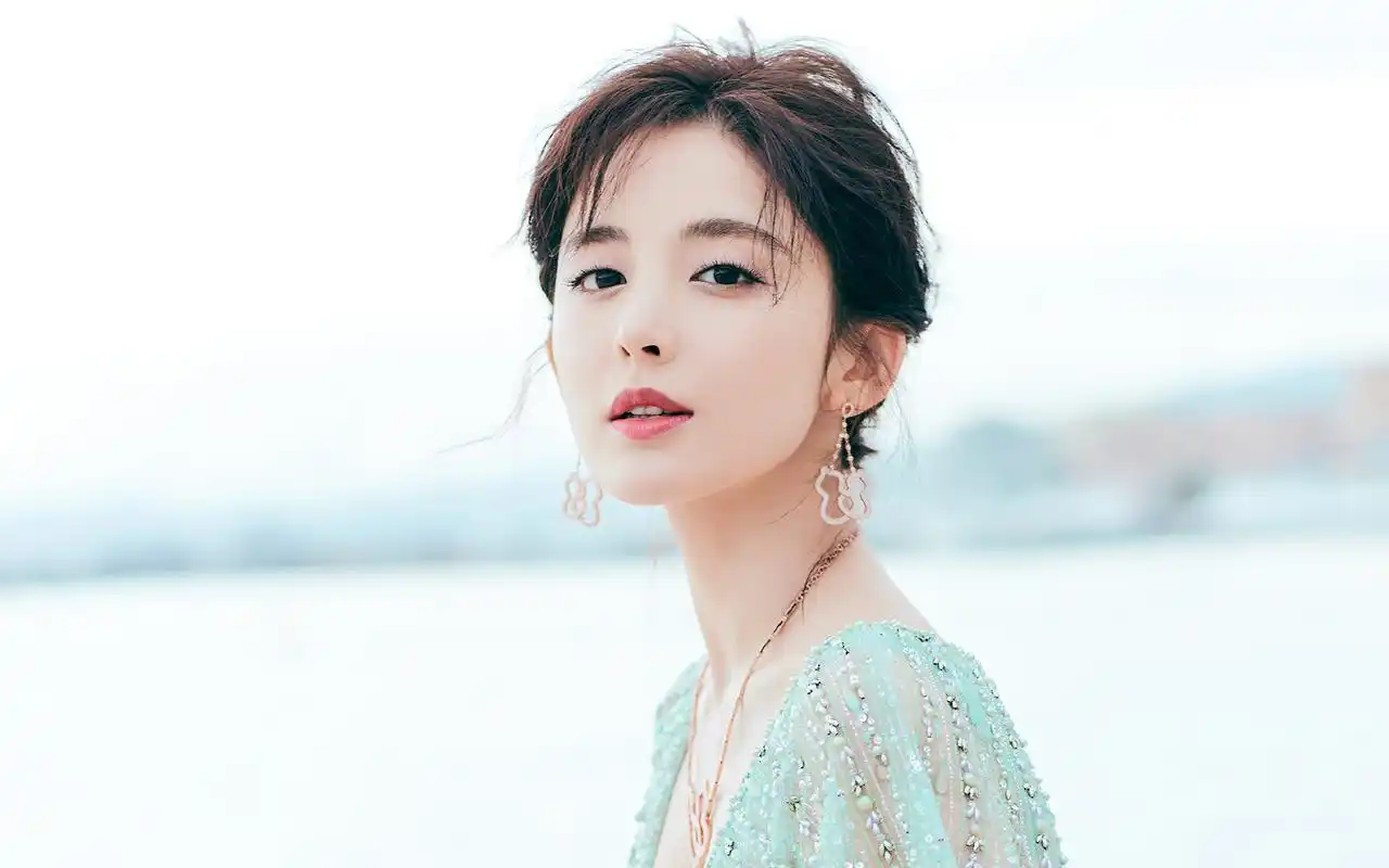 古力娜扎性感写真图片桌面壁纸