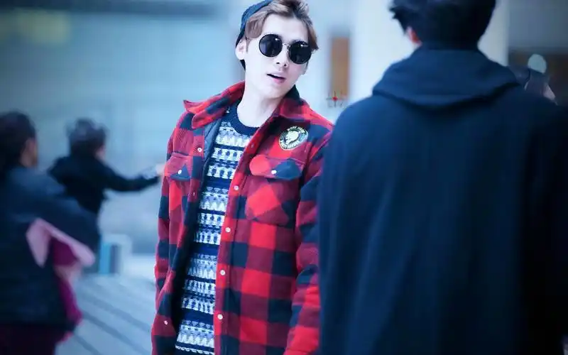 李易峰帅气生活照,高清壁纸图片,大陆明星-回车桌面