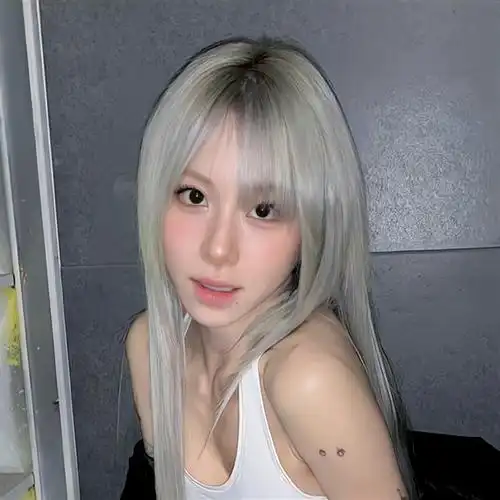 鬼马少女孙彩瑛|18张头像合集