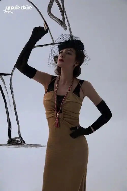 赵薇复古名伶造型开年杂志写真图片