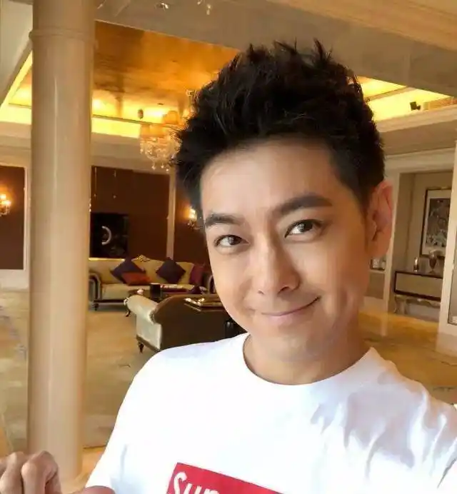 都说林志颖是"不老男神",但看了71岁的他,才知道什么是冻龄!