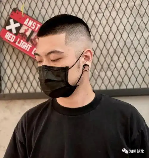 头发粗硬的男生适合剪这3款发型硬朗又帅气