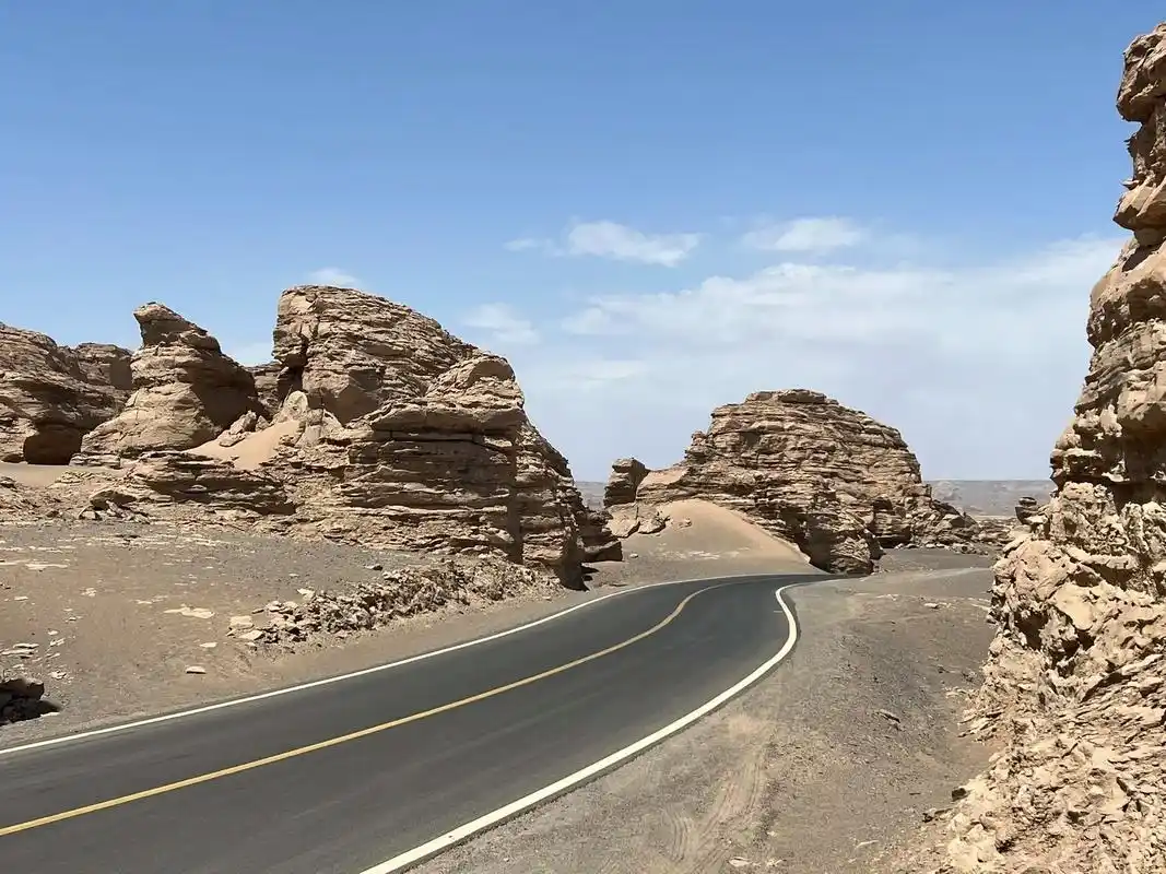 穿越哈密大海道无人区