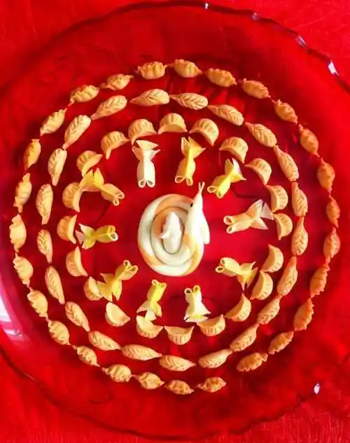 满家饺子象征满家福气!百年好合!焦奶奶制作的满家饺子有9个品种.