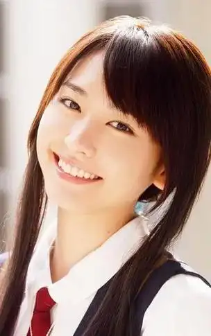 新垣结衣图片表情包,今日图集:甜美笑容的治愈系女神——新垣结衣