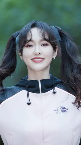 唐嫣双马尾蝴蝶结高清手机壁纸