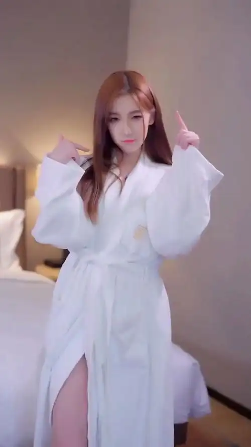 穿睡衣的小姐姐,你心动了吗